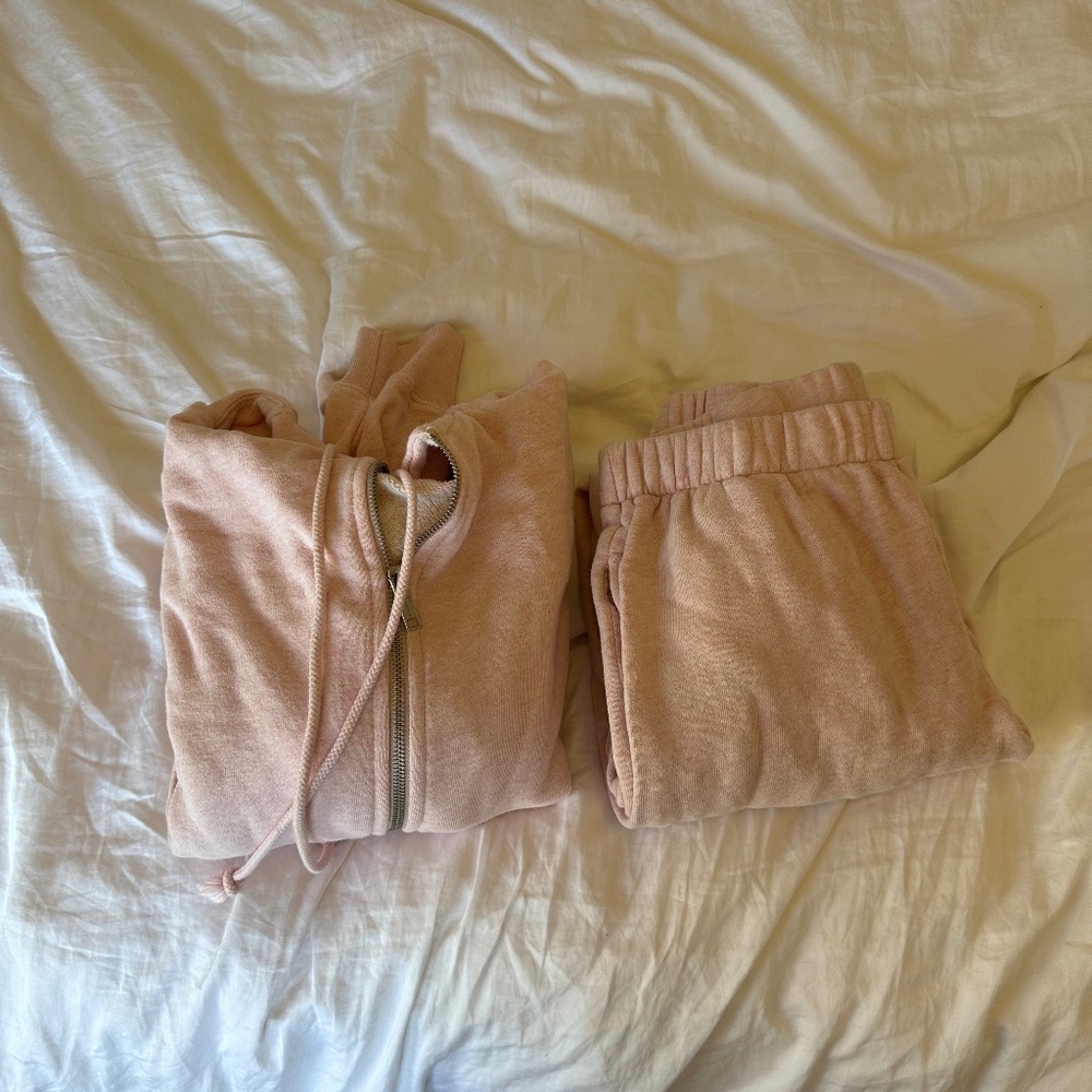 Brandy Melville Pink matching sweat zip up set Rosa sweatpants